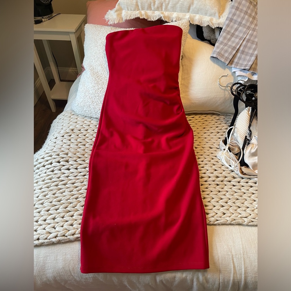 Red strapless dress
